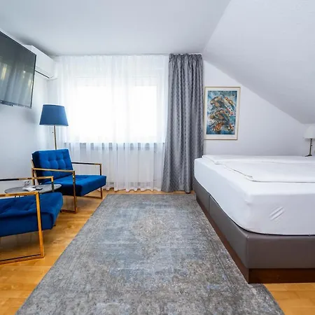 Fn L7 Klimatisiert-mit Kueche *