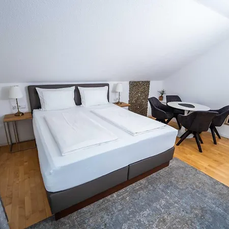 Fn L7 Klimatisiert-mit Kueche Appartement