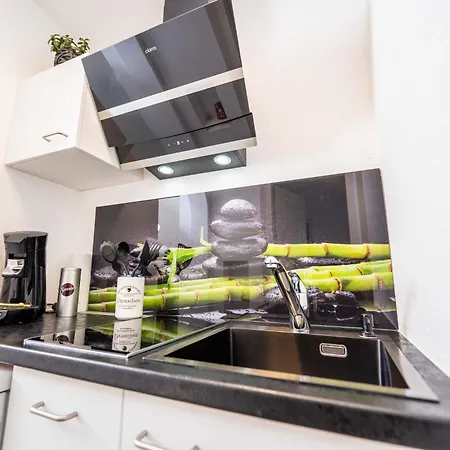 Fn L7 Klimatisiert-mit Kueche Appartement *