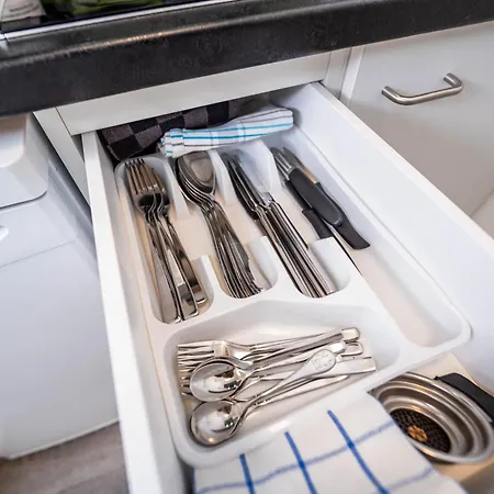 Fn L7 Klimatisiert-mit Kueche * Friedrichshafen